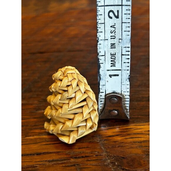 Vintage Wicker Thimble Rustic Pinecone Shape - Picture 3 of 3